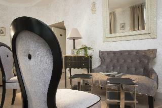 Hotel Chateau Laroche-ploquin