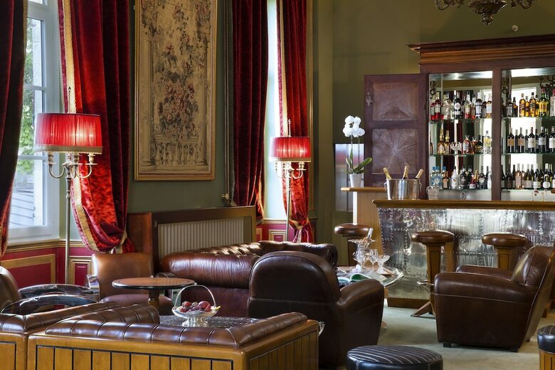 Hotel Chateau Laroche-ploquin