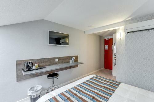 Brit Hotel Confort Thouars