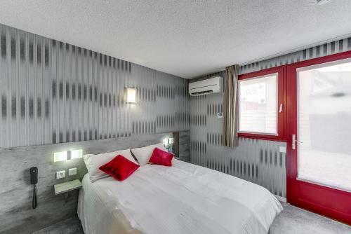 Brit Hotel Confort Thouars