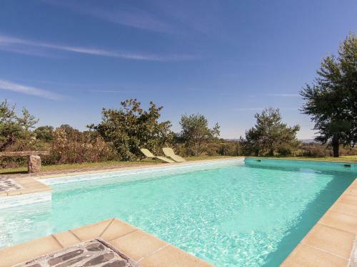 Spacious Holiday Home In Sioniac With Private Swimming Pool