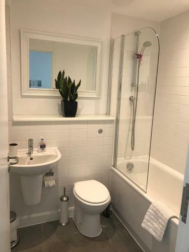 Bedford Central Apartment With Free Secure Parking