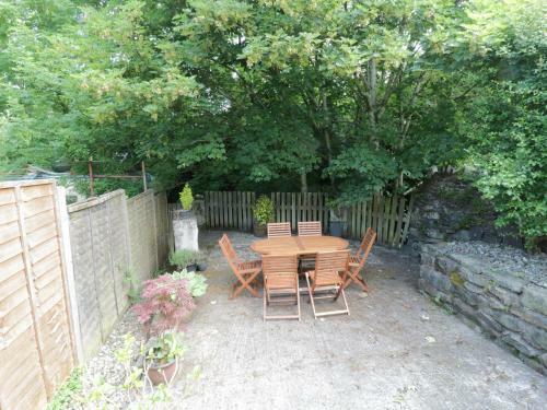 4 Caled Ffrwd, Caernarfon