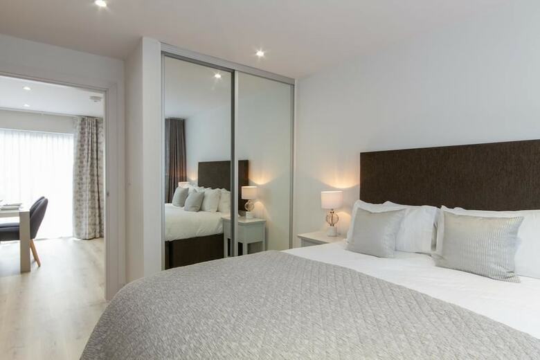 Apartamento Citystay - Midsummer Mews