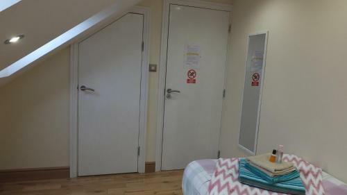 Hostal Welcome Inn Residence & Suites