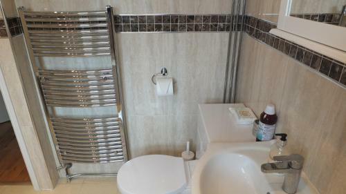 Hostal Welcome Inn Residence & Suites