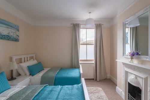 Homely Luxury In A Character 4-bed House