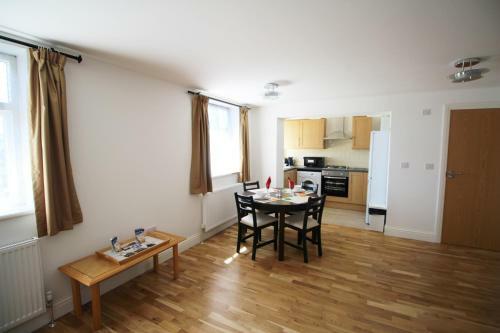 Wellesley Road Apartments