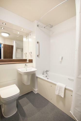 Hotel Spring River Ebbsfleet By Marston's Inns