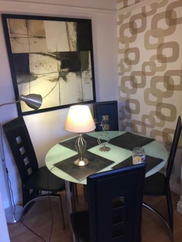 Apartamentos Scotstoun 1 Bed Flat