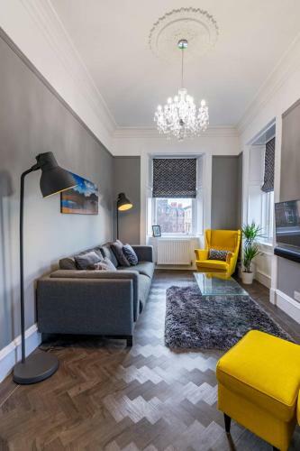 Bright And Airy Apartment
