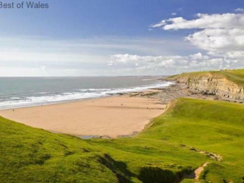 Holiday Home Ger Y Cae