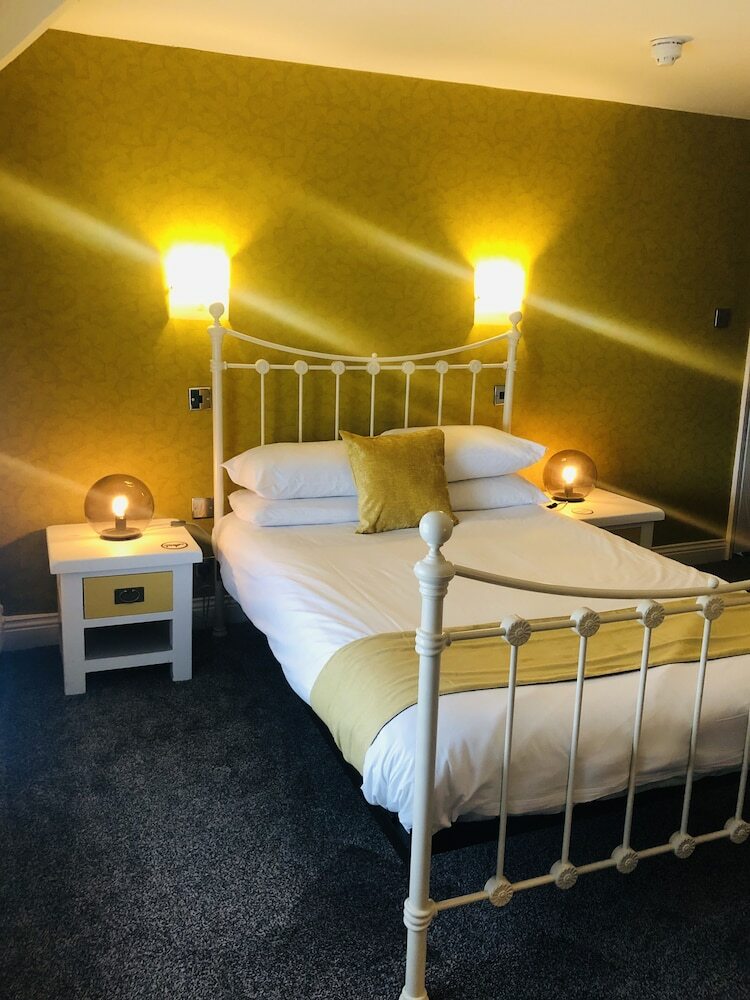 Hardwick Arms Hotel