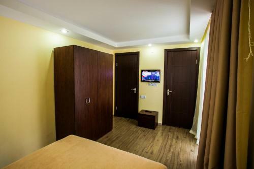 Hotel Crystal Hill Resort