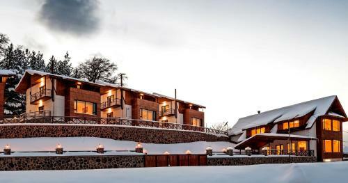 Hotel Crystal Hill Resort