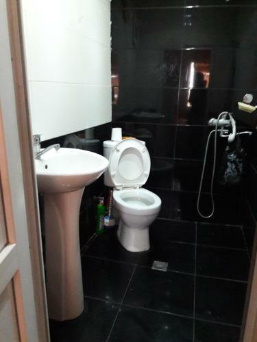 Hostal Guest House Adelina