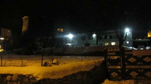 Hostal Guest House Adelina