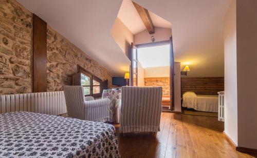 Hotel De Monta�a Cueva Ahumada