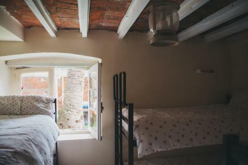 Hostal Alamar Surf House