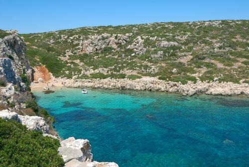 The Hideaway Of The Deep Blue