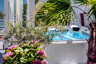 Hotel Panorama Suites & Spa