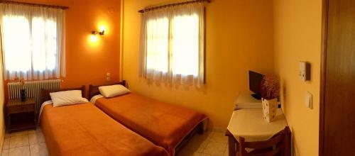 Hostal Dipla Sto Potami (next To The River)
