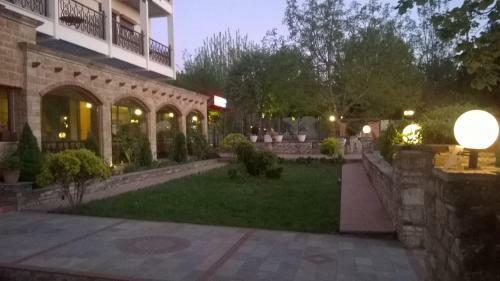 Nefeli Hotel