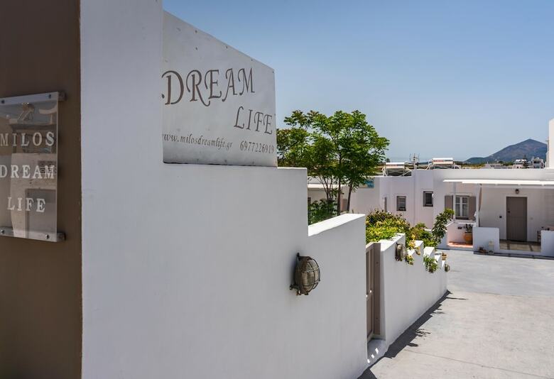 Milos Dream Life