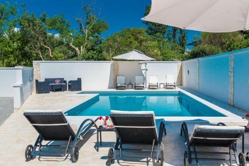 Apartamento Andy 2 Modern & Centrally Ap With A Pool