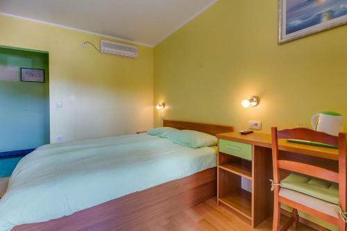 Hostal Double Room Nerezine 11815a