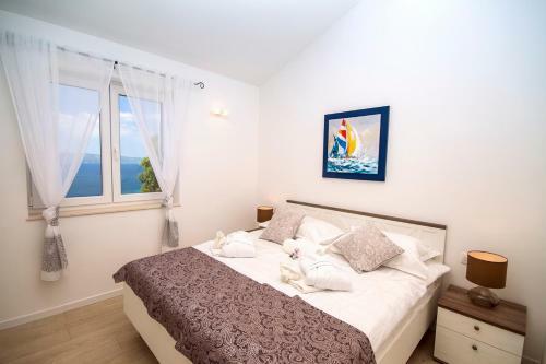 Kucine Villa Sleeps 8 Pool Air Con Wifi