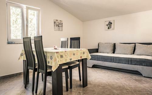 Apartments Toma