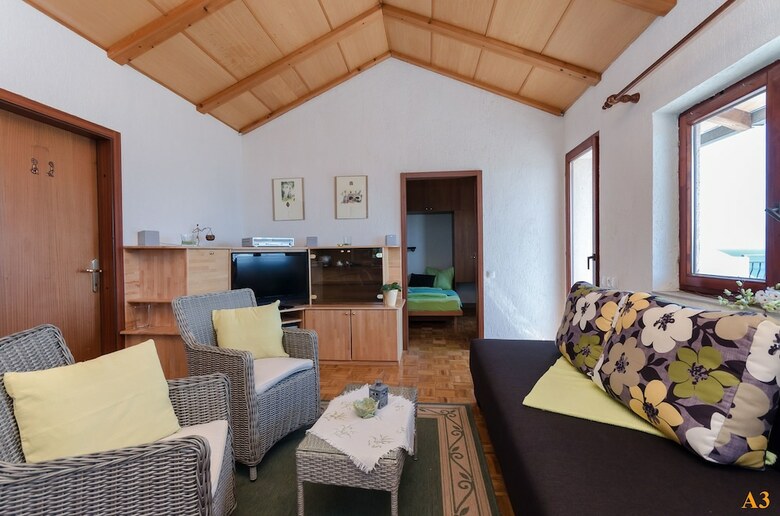 Hostal Apartments And Room Drazen