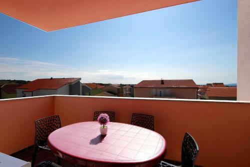 Summer Vibes Apartments
