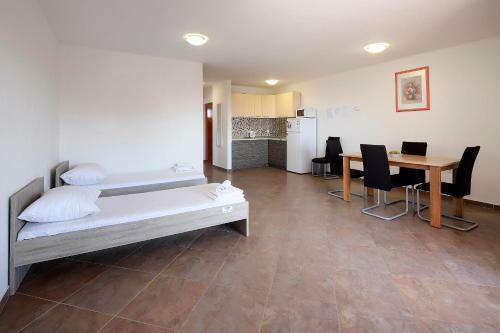 Summer Vibes Apartments