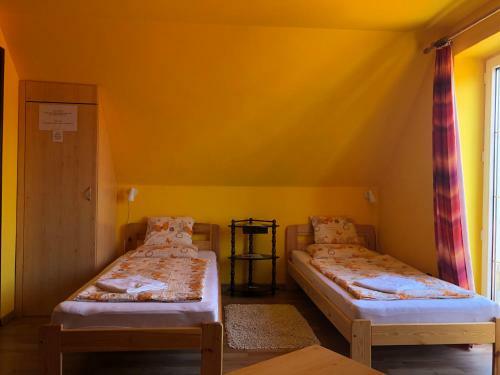 Hostal �v�r 12 Vend�gh�z