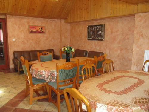 Hostal Tavi-f�szek Fogad�