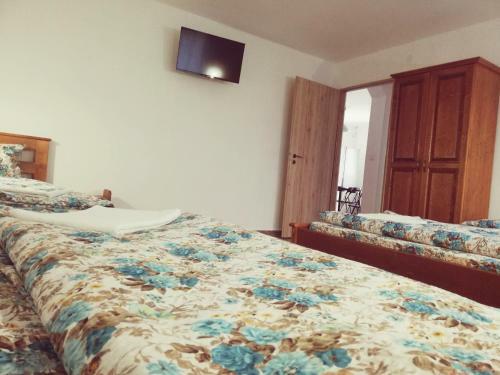 Hostal Airport K�roly Centr�l 75