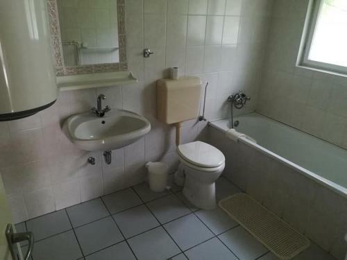 Apartamento House And Apts. In Siofok/balaton 35519