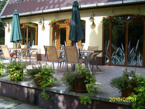 Hotel Fl�ra**