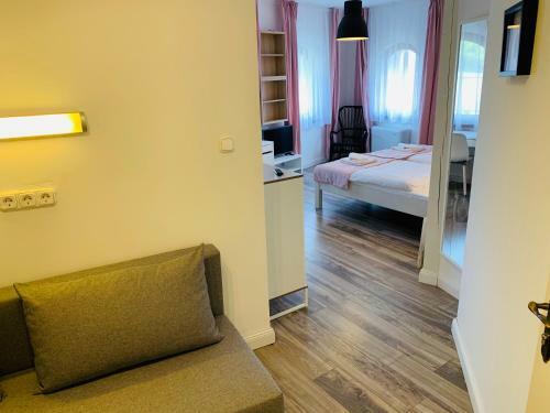 Hostal Kostel �tterem �s Panzi�