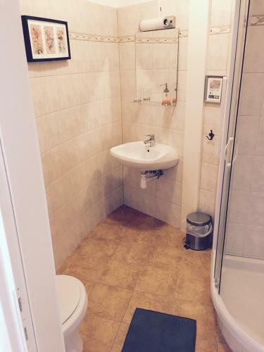 Hostal Kostel �tterem �s Panzi�
