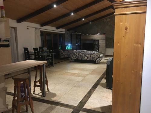 Old Stone Villa �barok