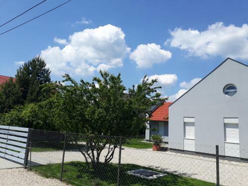 Apartamento Mint Otthon Vend�gh�z