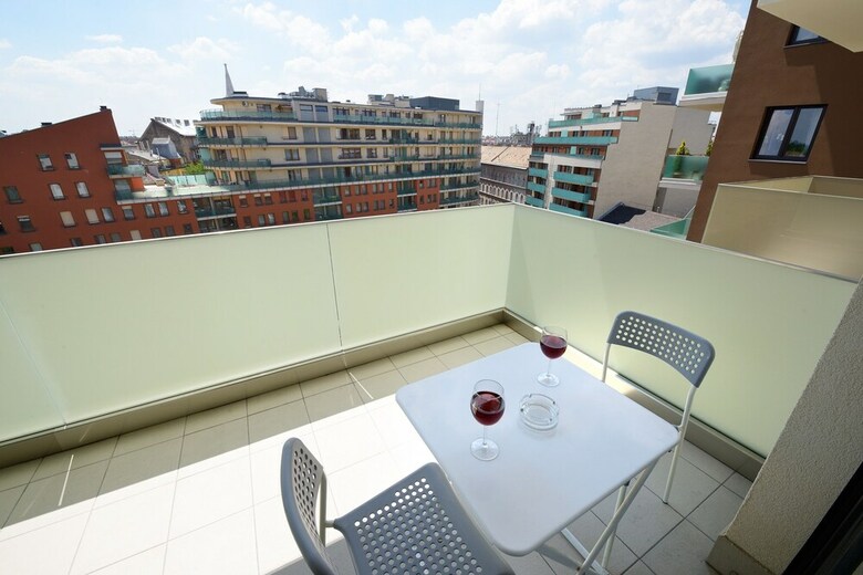 Corvina Apartments
