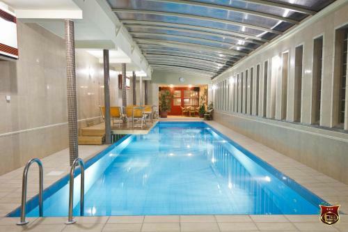 Hotel Toldi Fogad�