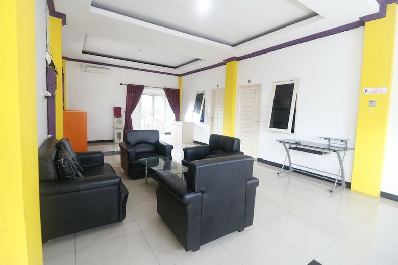 Hostal Reddoorz Near Bscc Dome