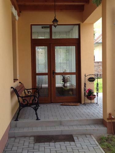 Hostal Althaus Vend�gh�z
