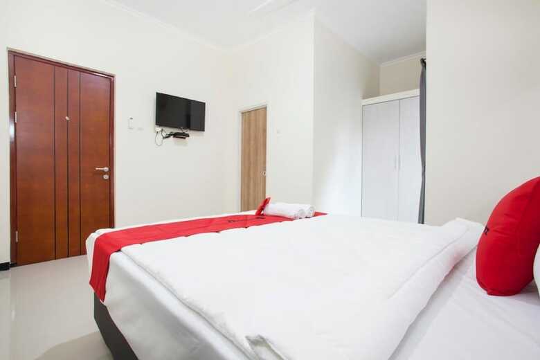 Hostal Reddoorz @ Genteng Surabaya
