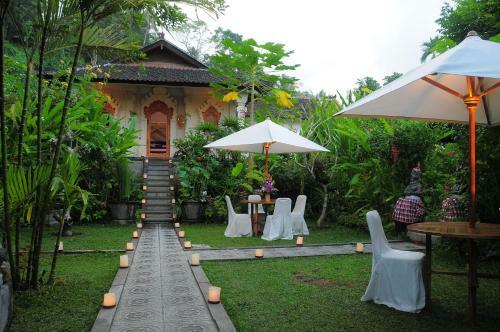 Tirta Ayu Hotel And Restaurant